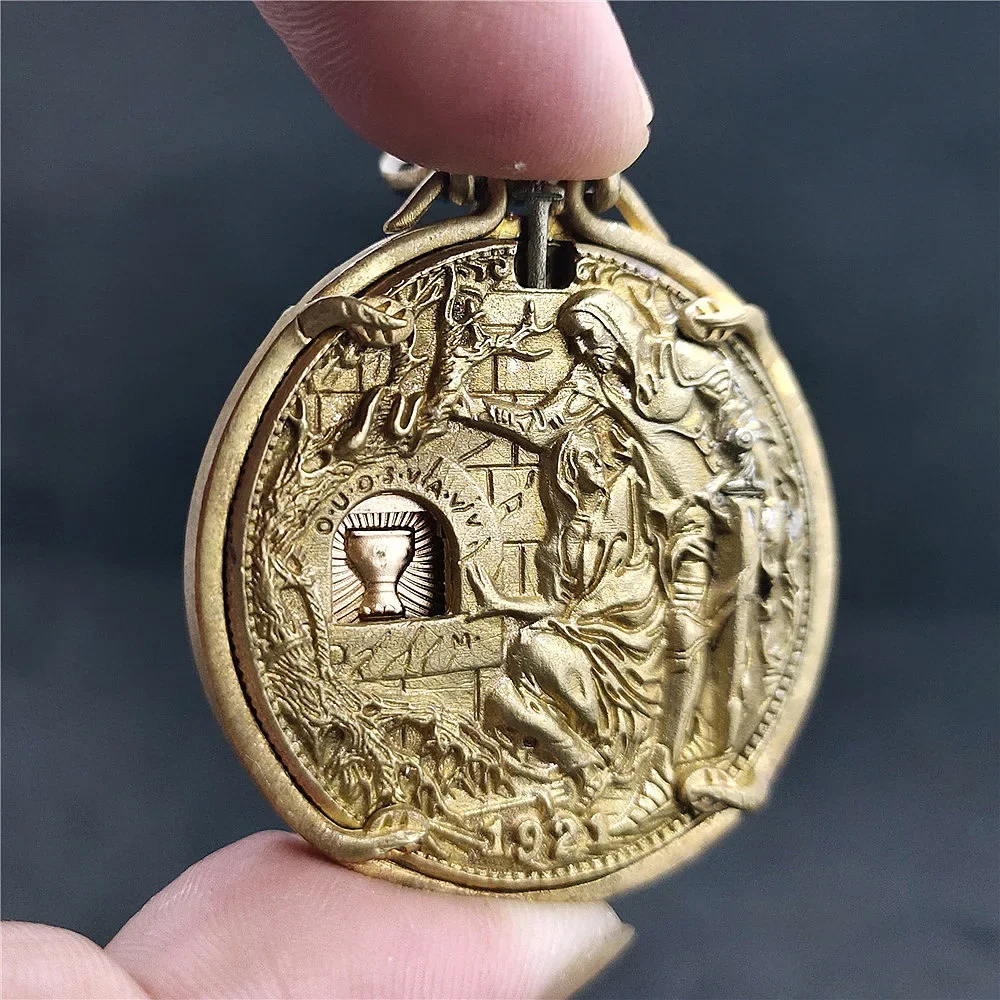 Блуждающая монета Святой Грааль Вставленный меч Монета Майя Рельеф Орган Монета Активность Кулон Коллекция Памятный