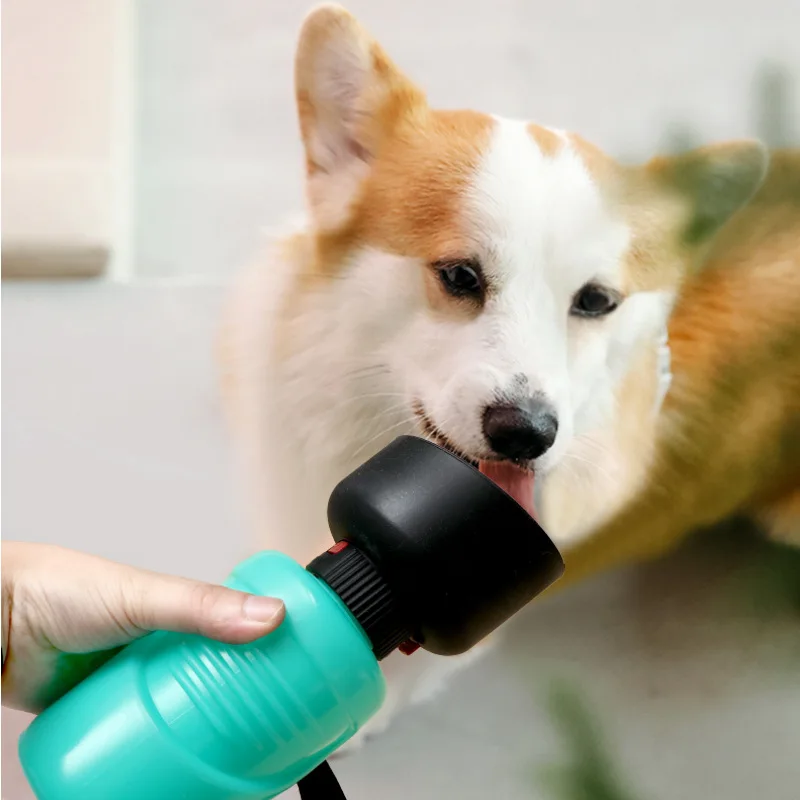 520 мл Портативная бутылка для воды для собак Открытый кемпинг Бутылка для воды Миска для собак Кошки Кормушка для воды Поилка Товары для домашних животных