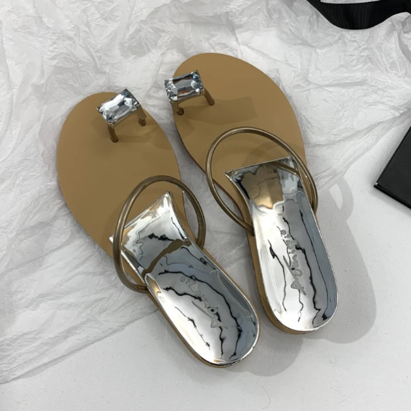 Корейская версия Diamond Flat Bottom Удобные тапочки для женщин 2023 новый модный повседневный простой All-match Shoes для женщин Summertime