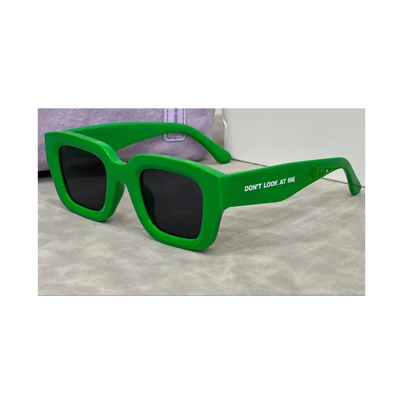 2023 Новые квадратные леопардовые солнцезащитные очки Женские бренд Простые буквы Солнцезащитные очки Винтажные очки для мужчин UV400 Girls Oculos De Sol