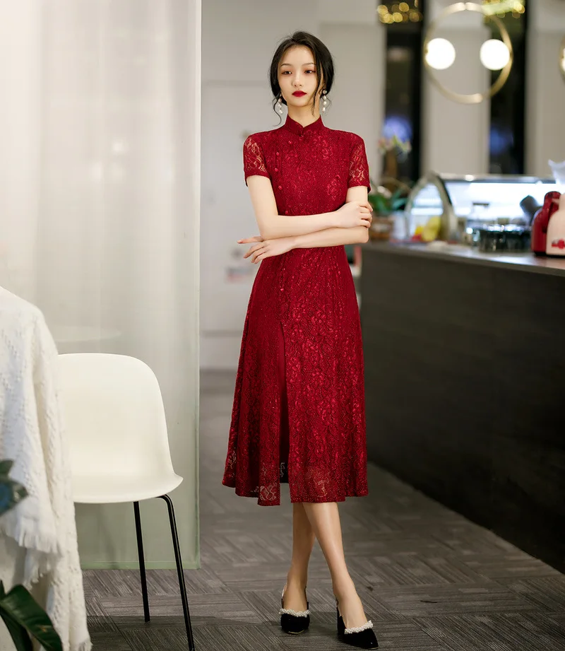 Китайское традиционное платье Улучшенный красный кружевной разрез спереди Длинная юбка Ao Dai Cheongsam 2023 Свадебная вечеринка Qipao для женщин Плюс размер