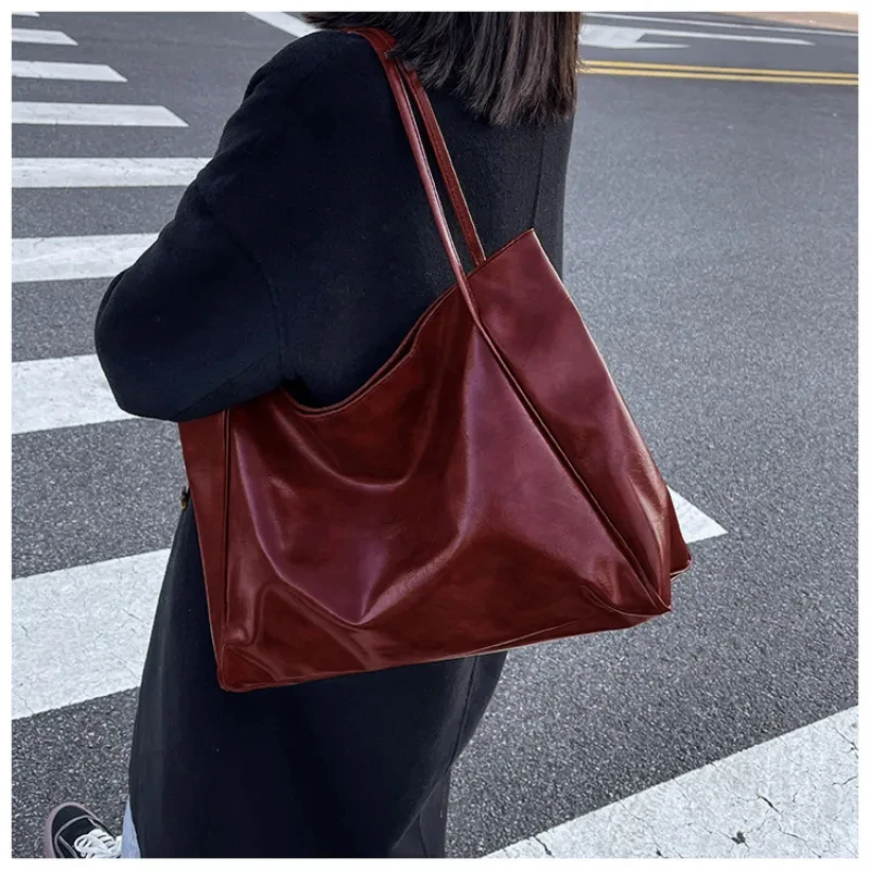  Женская сумка-тоут Модная сумка для подмышек Большая емкость Мягкая сумка через плечо из искусственной кожи Ретро Сумка через плечо Повседневная портативная сумка-ведро