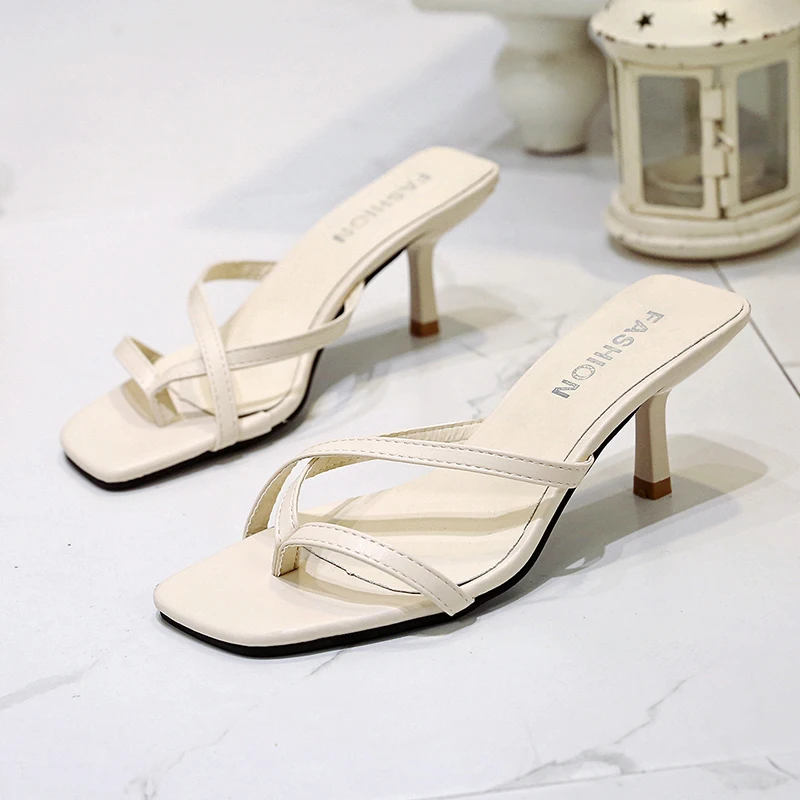 Новые сандалии на высоком каблуке для узких ремней Летняя мода Тенденция Комфорт Пип Ноу Тапочки Шпилька Женская обувь Плюс Размер