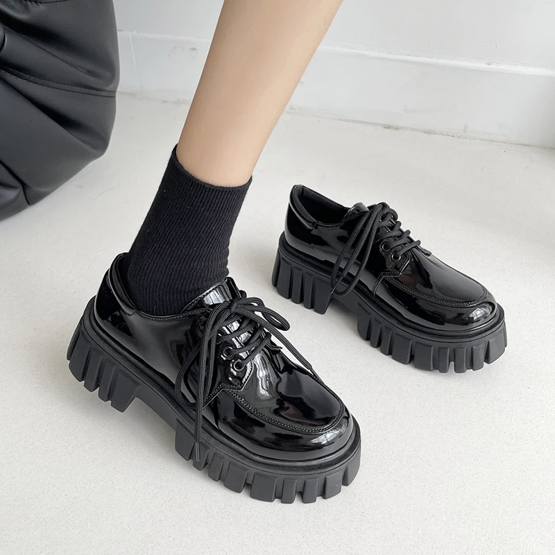 2022 Весенние женские оксфордские туфли на платформе из лакированной кожи: повседневные туфли на шнуровке, массивные черные туфли - Zapatillas Mujer